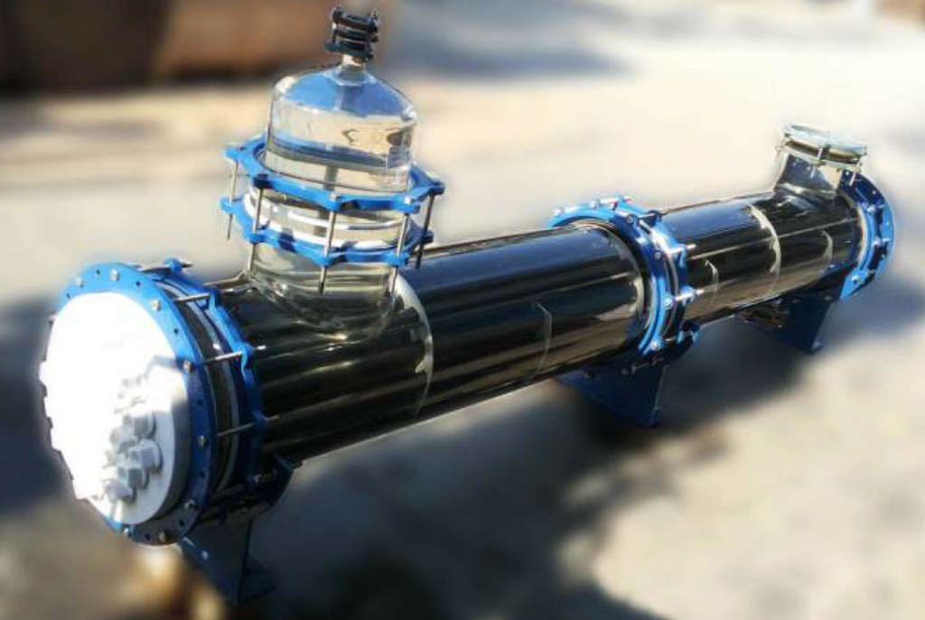 Graphite tube heat exchanger – horizontal shell and tube unit with glass dome and flanges